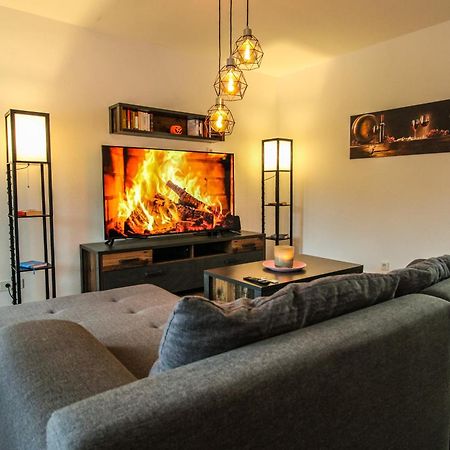 Moderne Fewo Sky Netflix Terrasse Burgblick Boxspringbett Waschtrockner Bullay Eksteriør bilde