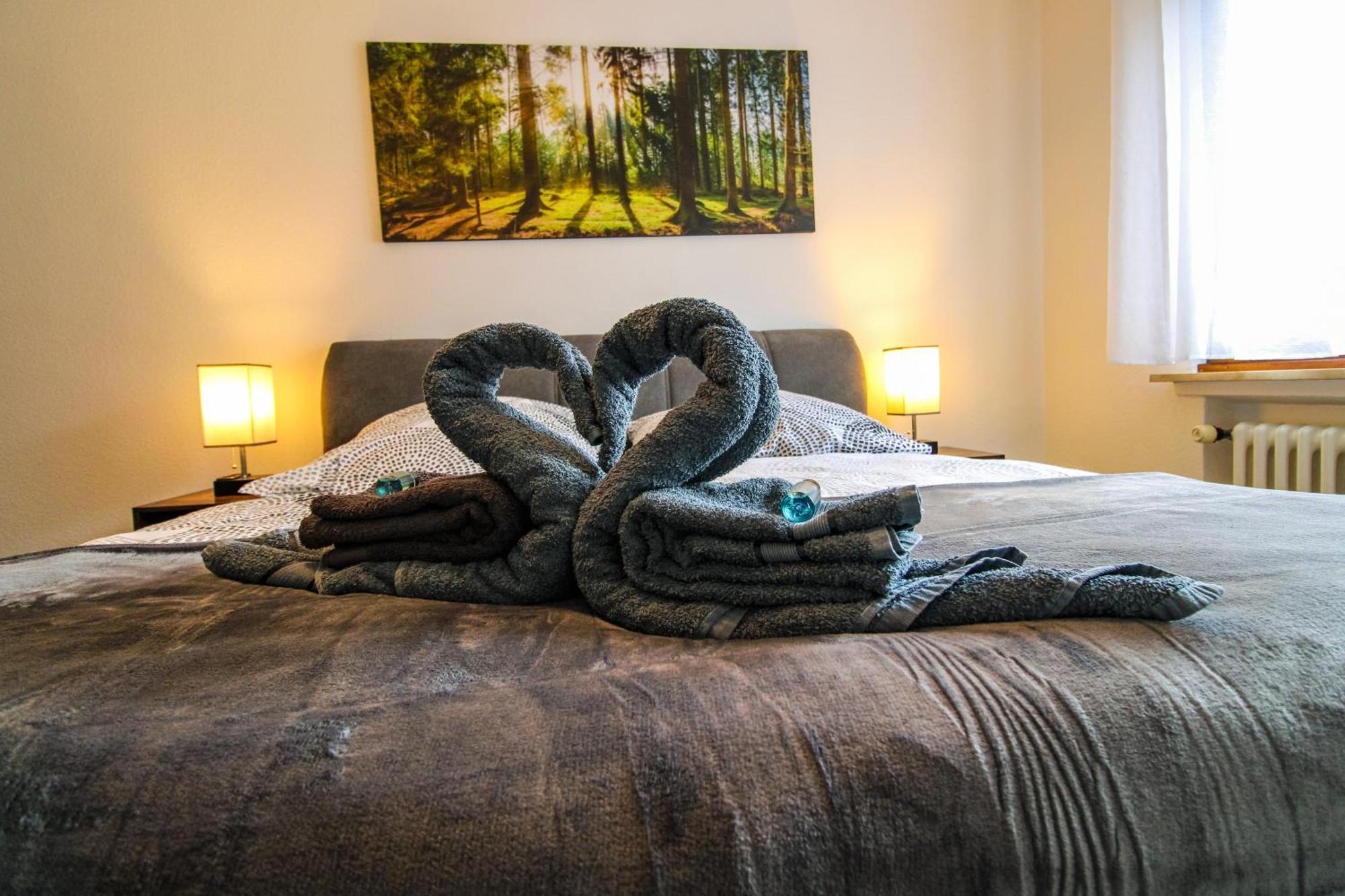 Moderne Fewo Sky Netflix Terrasse Burgblick Boxspringbett Waschtrockner Bullay Eksteriør bilde