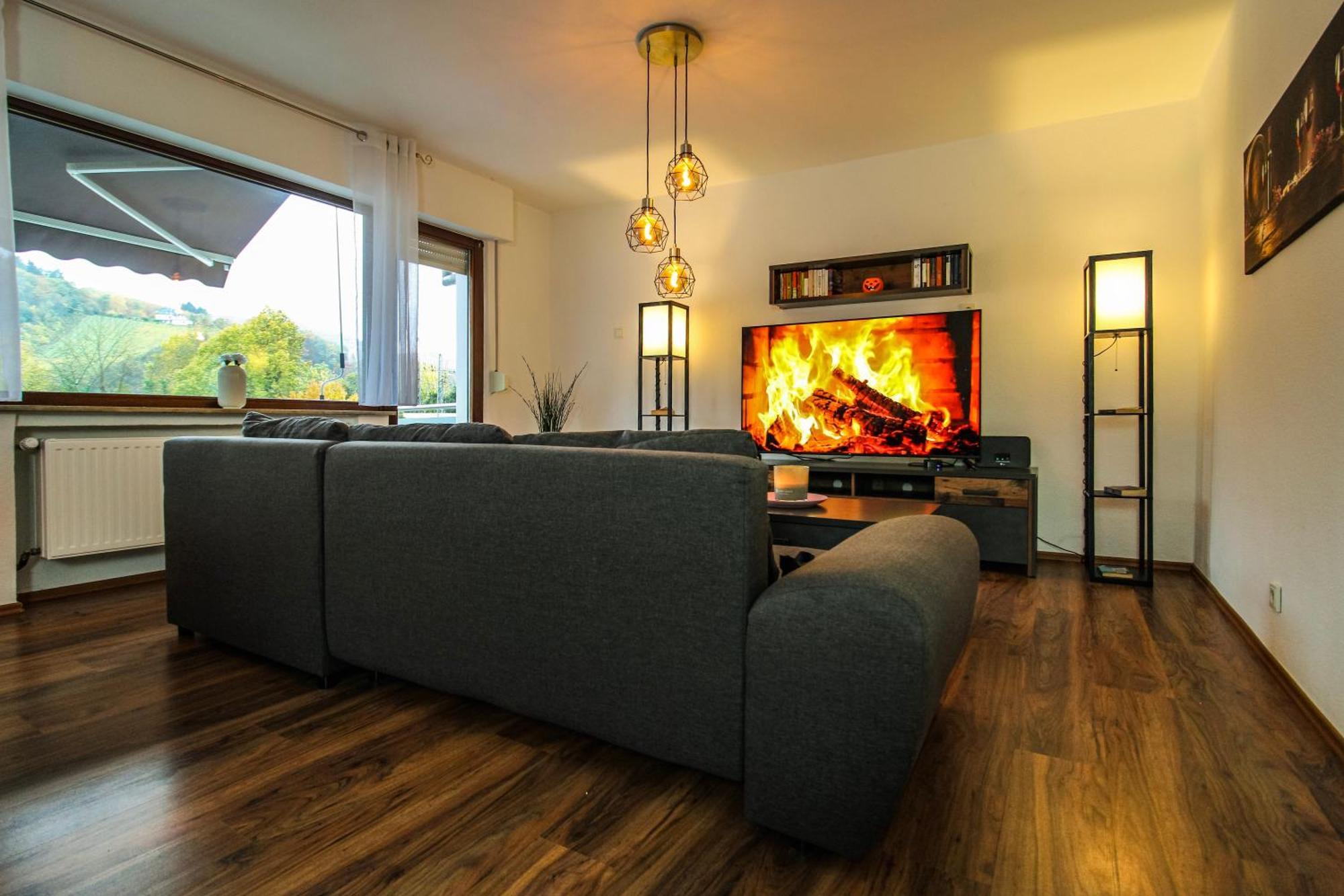 Moderne Fewo Sky Netflix Terrasse Burgblick Boxspringbett Waschtrockner Bullay Eksteriør bilde